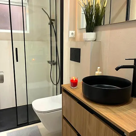 Small * فوينخيرولا