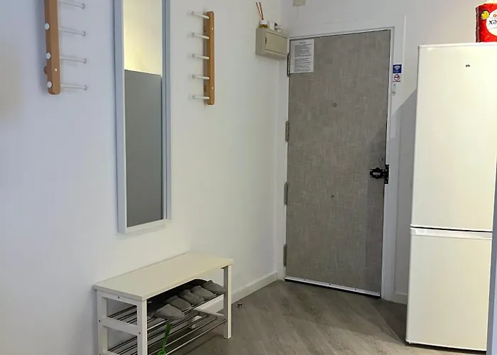 Small فوينخيرولا