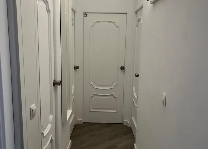 Small فوينخيرولا