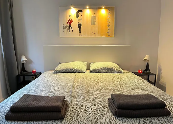 Small * فوينخيرولا