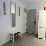 Small فوينخيرولا